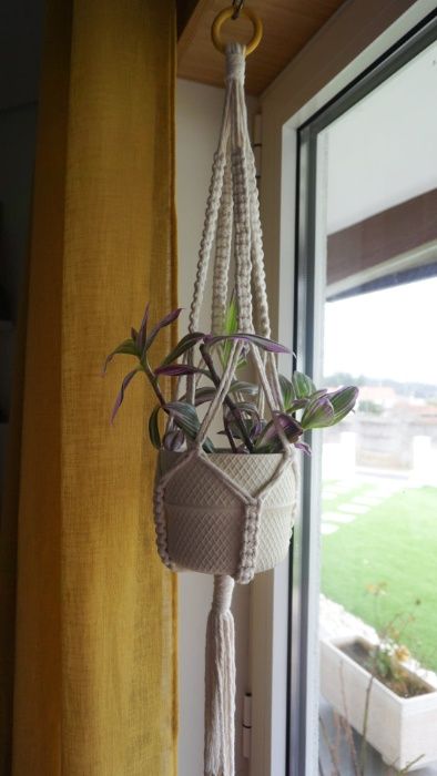 Suporte para vasos/plantas em macramé