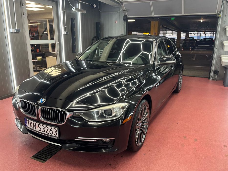 BMW Seria 3 BMW Seria 3 328i xDrive Luxury Line