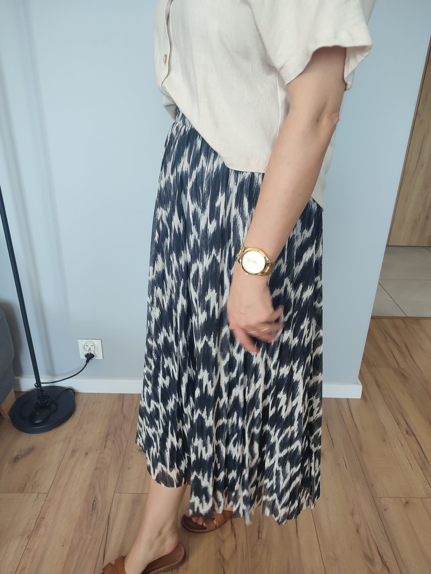 Plisowana spódnica midi S