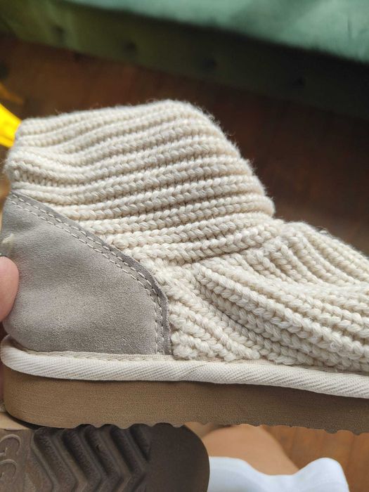 BOTAS novas  de LÃ  marca UGG