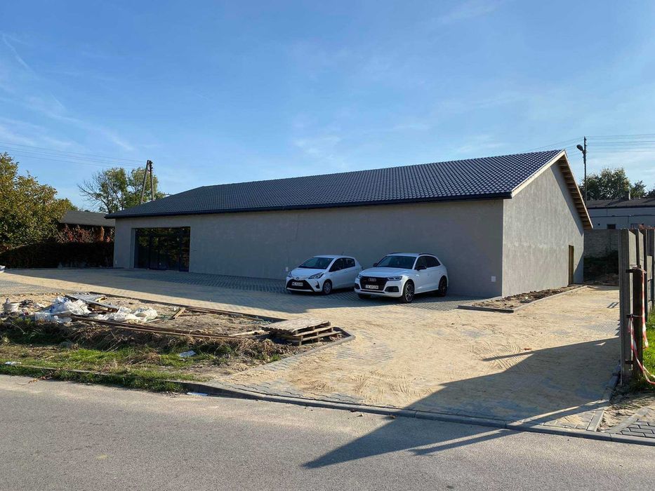 Nowoczesny budynek handlowo-usługowy 432 m² z parkingiem