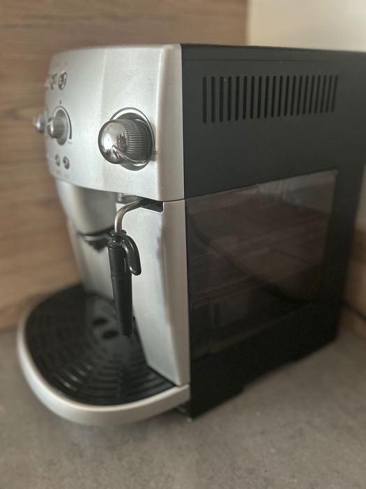 Ekspres ciśnieniowy Delonghi Magnifica