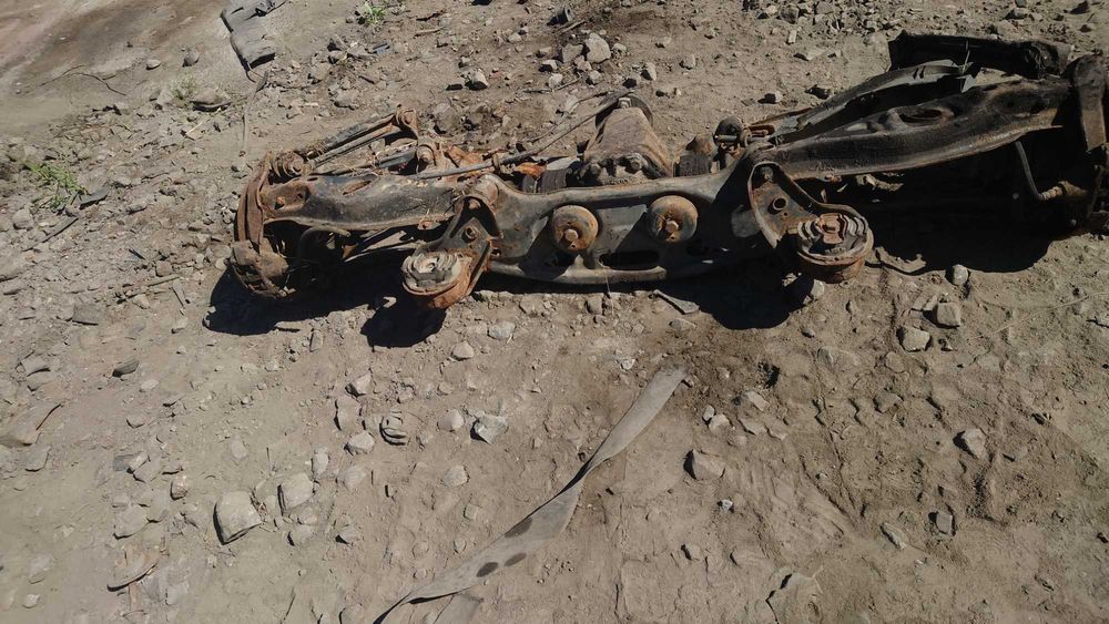 Mercedes W203 Sanki Belka Trawers Kołyska Wahacz Wahacz Tył Tylny