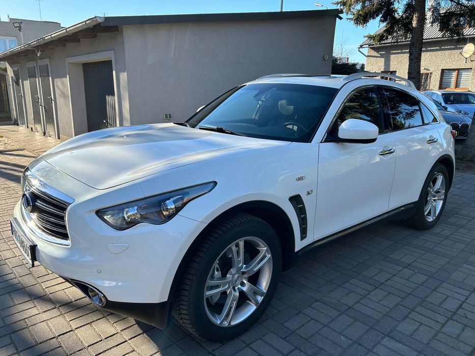 Infiniti QX70 3.7 V6 320 KM Permium S Europa 71 Netto
