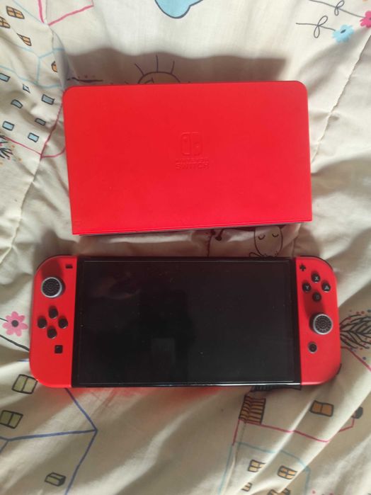 Nintendo switch edição especial do Mario + jogos e caixa