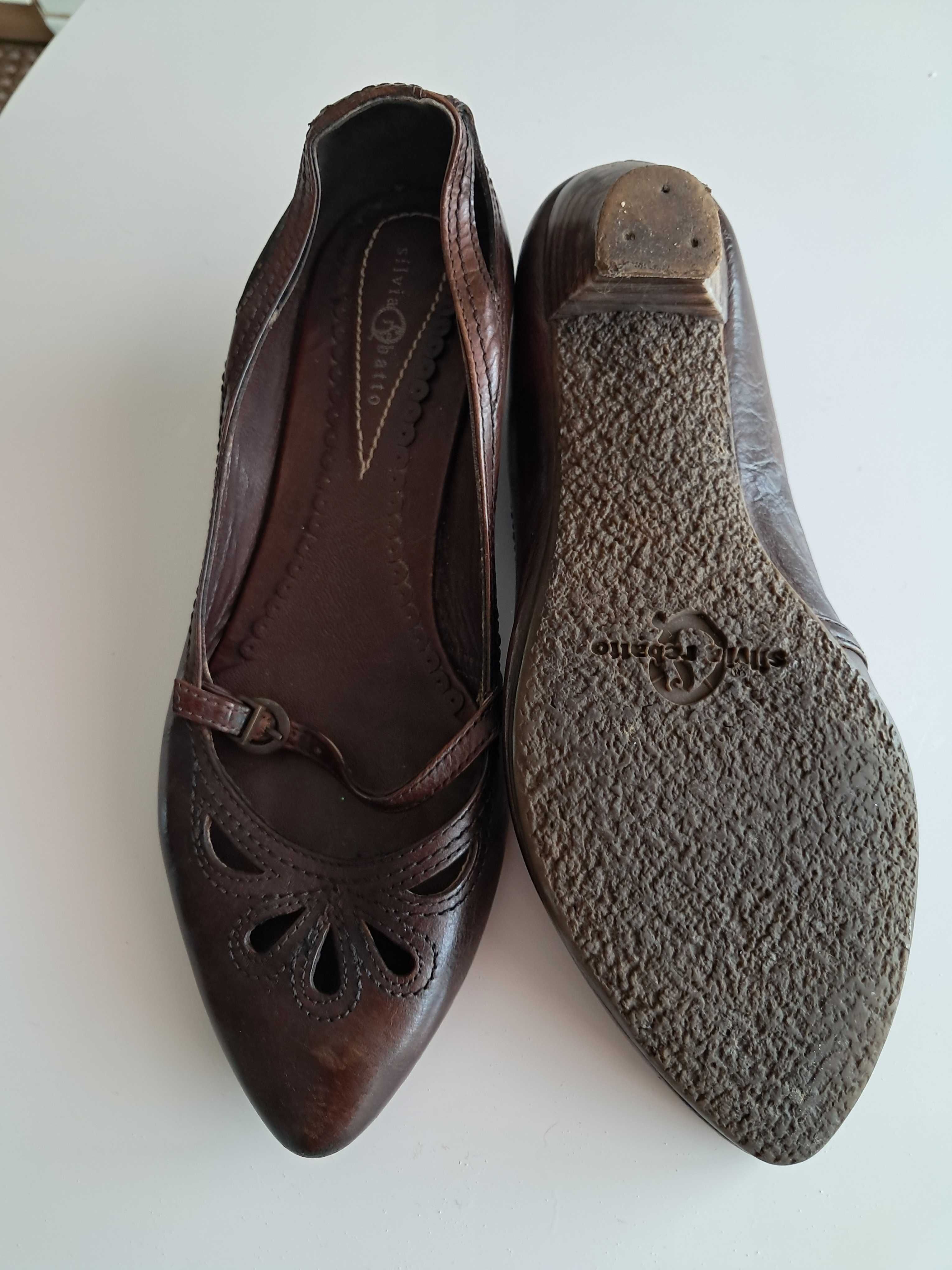 Sapatos Silvia Rebatto