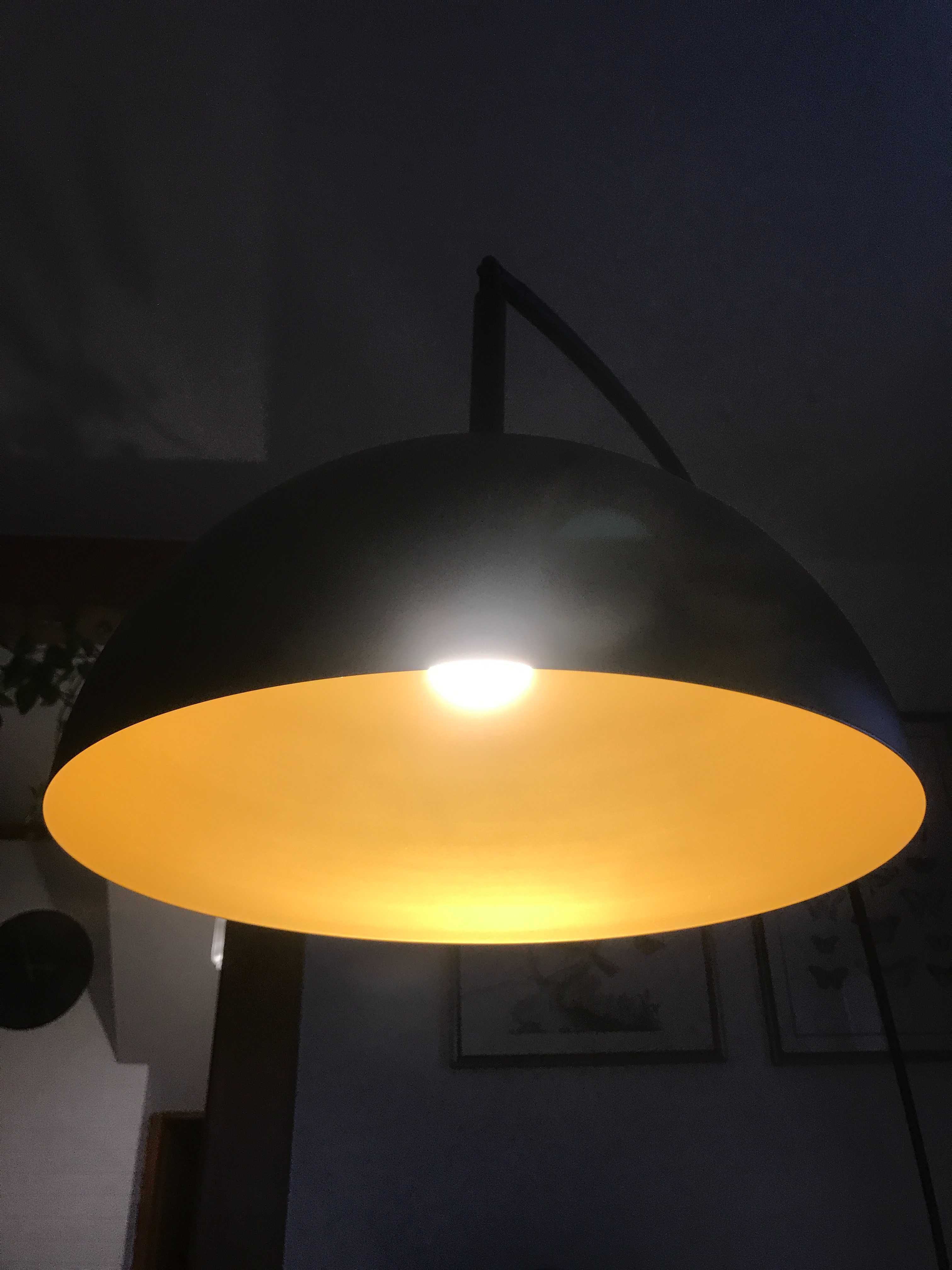 Podstawa lampy podłogowej SKAFTET z Ikea z kloszem