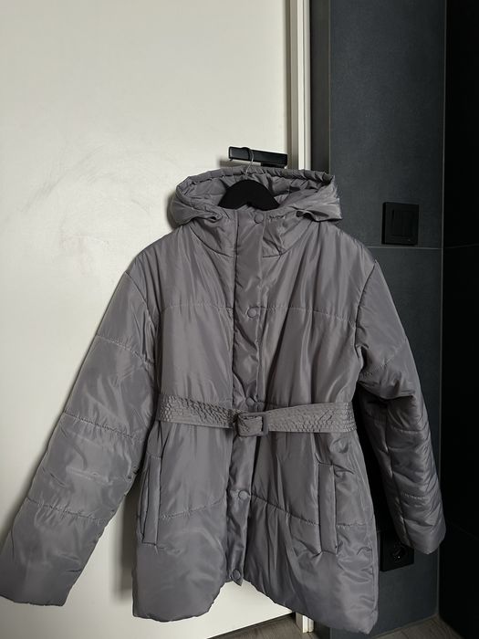 Тепла куртка на осінь та зиму