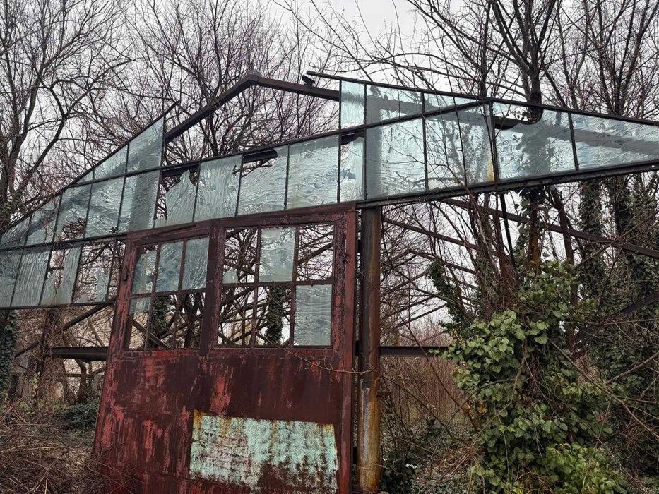 Продаж б/в металевий каркас теплиці