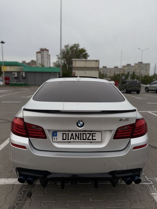 Продам БМВ Ф10, орігінальний м-пакет