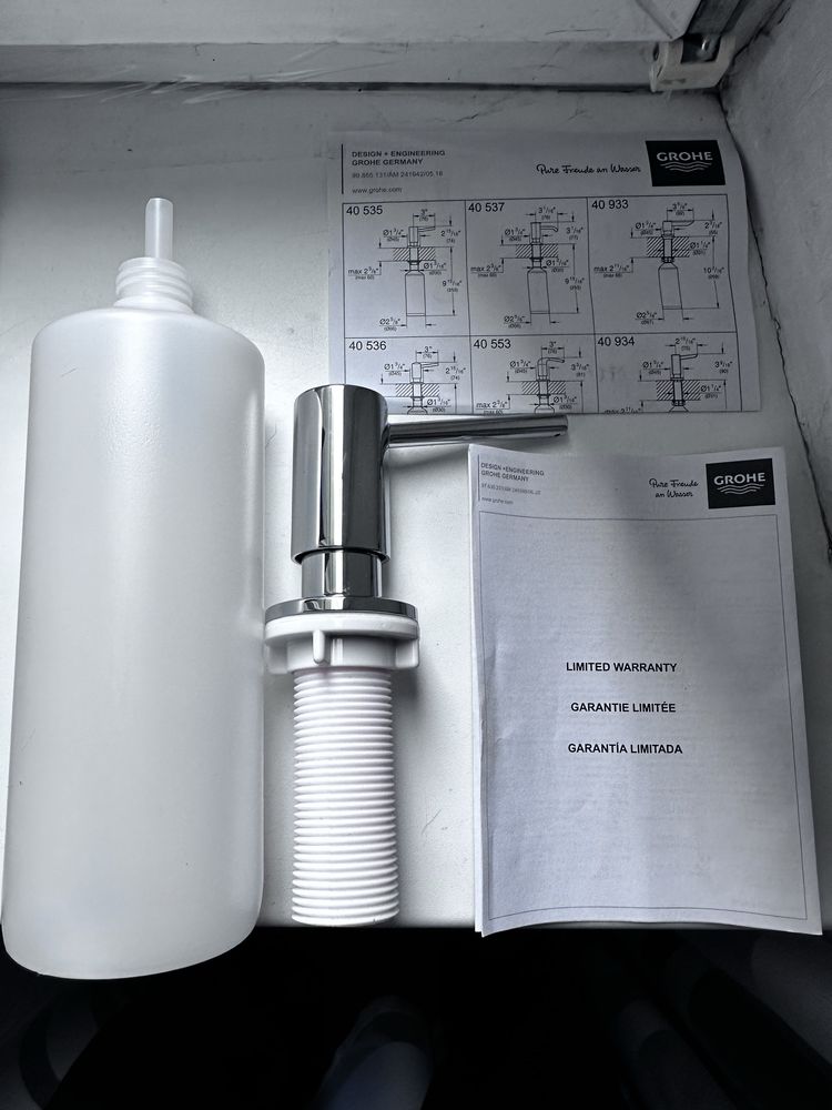 Дозатор рідкого мила Grohe Contemporary 40536000