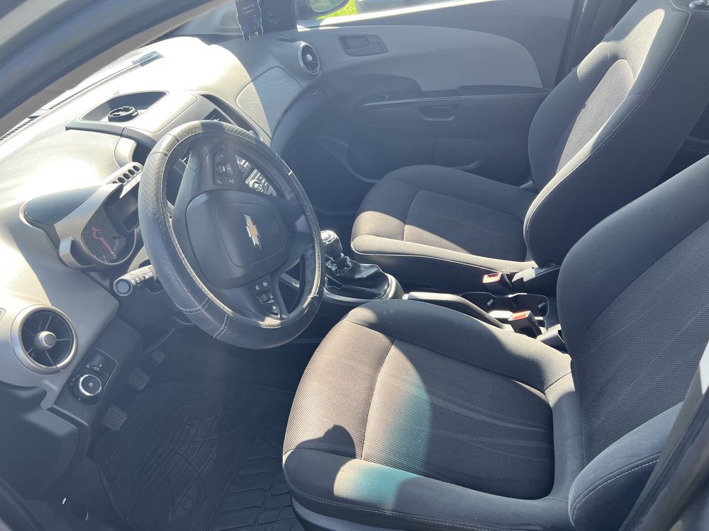 Chevrolet aveo, jeździła kobieta