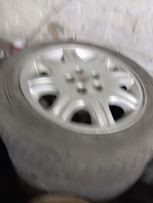 Диск Таврия ,ваз,Опель,Митсубиси,форд фиеста . Колпаки 15 .запаска