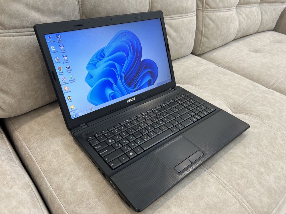 Продам ноутбук Asus X54H в гарному стані