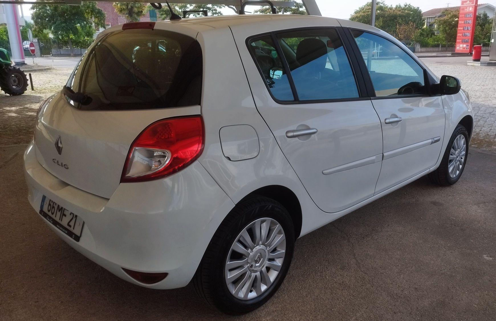 Renault Clio 1.2 Impecável