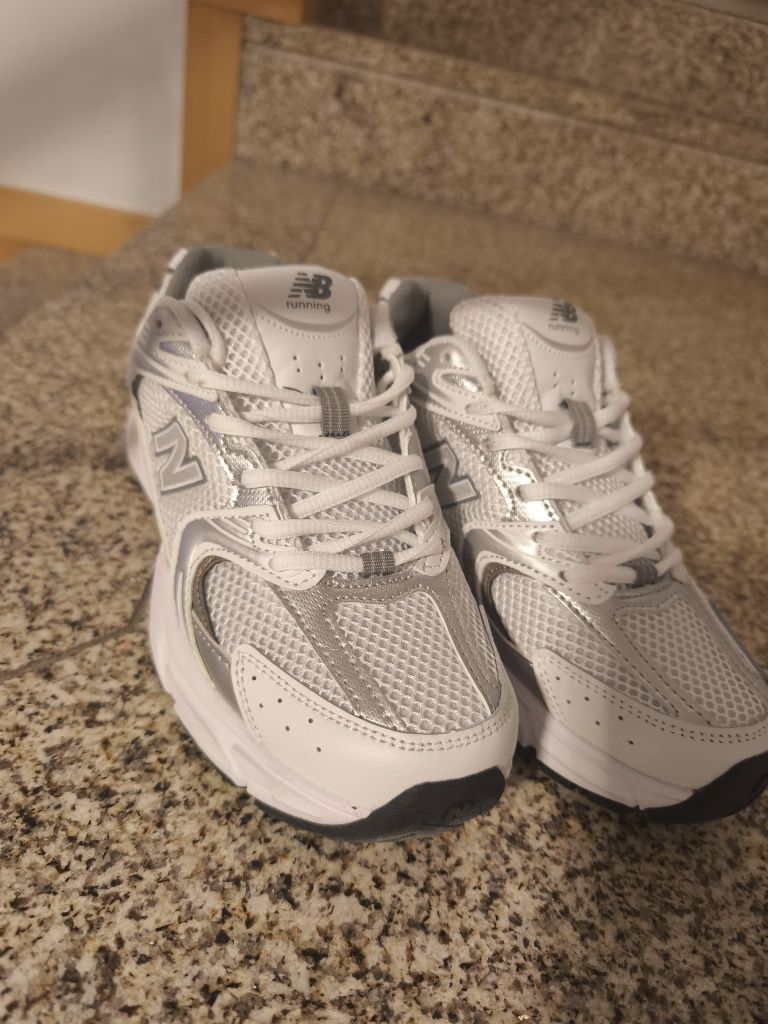 New Balance GR530