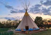Nocleg namiot tipi glamping nad brzegiem jeziora 8 osob