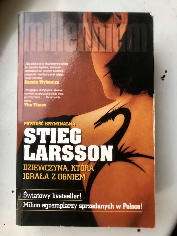 Dziewczyna, która igrała z ogniem, Stieg Larsson