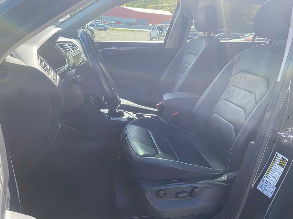 Volkswagen Tiguan      2019