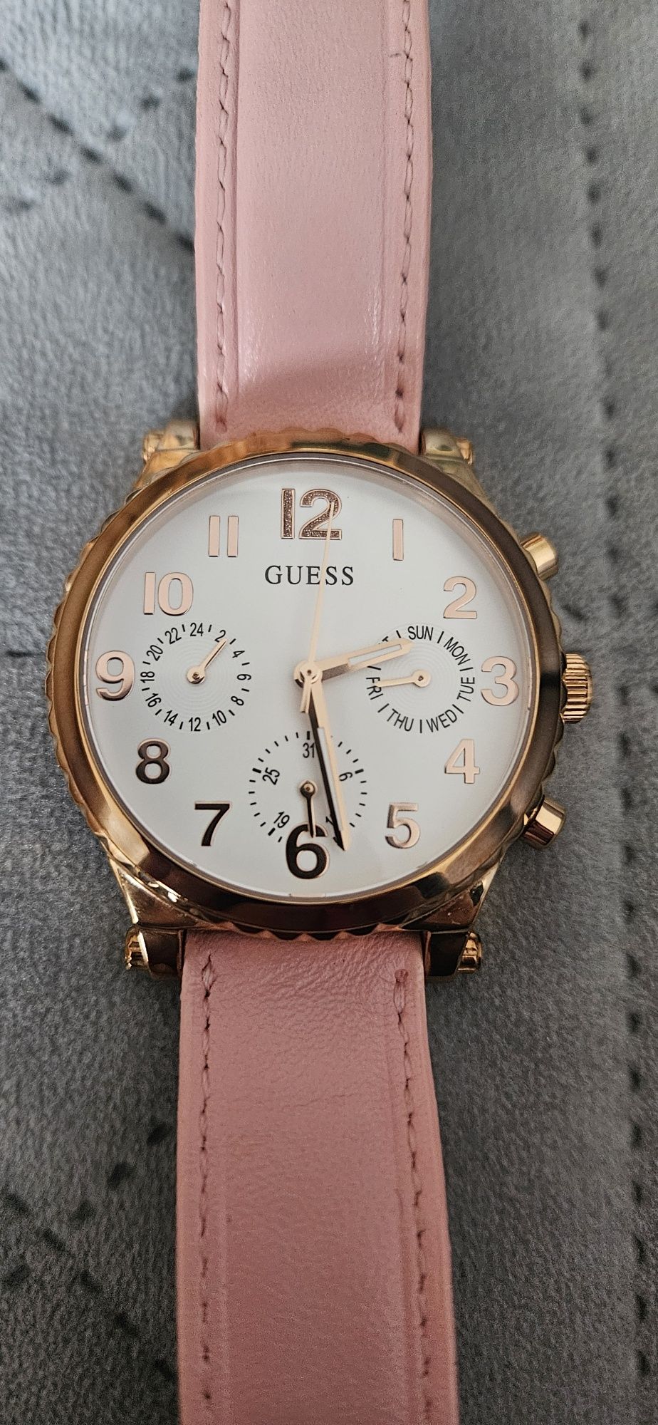 Zegarek damski Guess