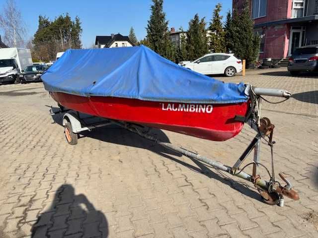 Żaglówka z przyczepką