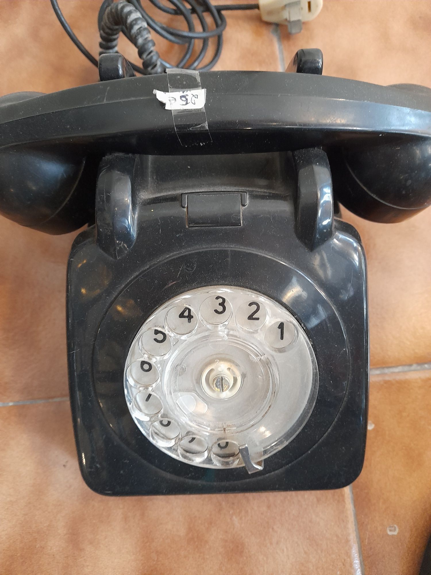 TELEFONE Preto e cinzento disco/discar anos 50 baquelite e 70 plástico