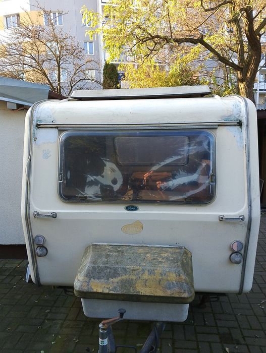 Przyczepa kempingowa niewiadów N 126 E zarejestrowana.