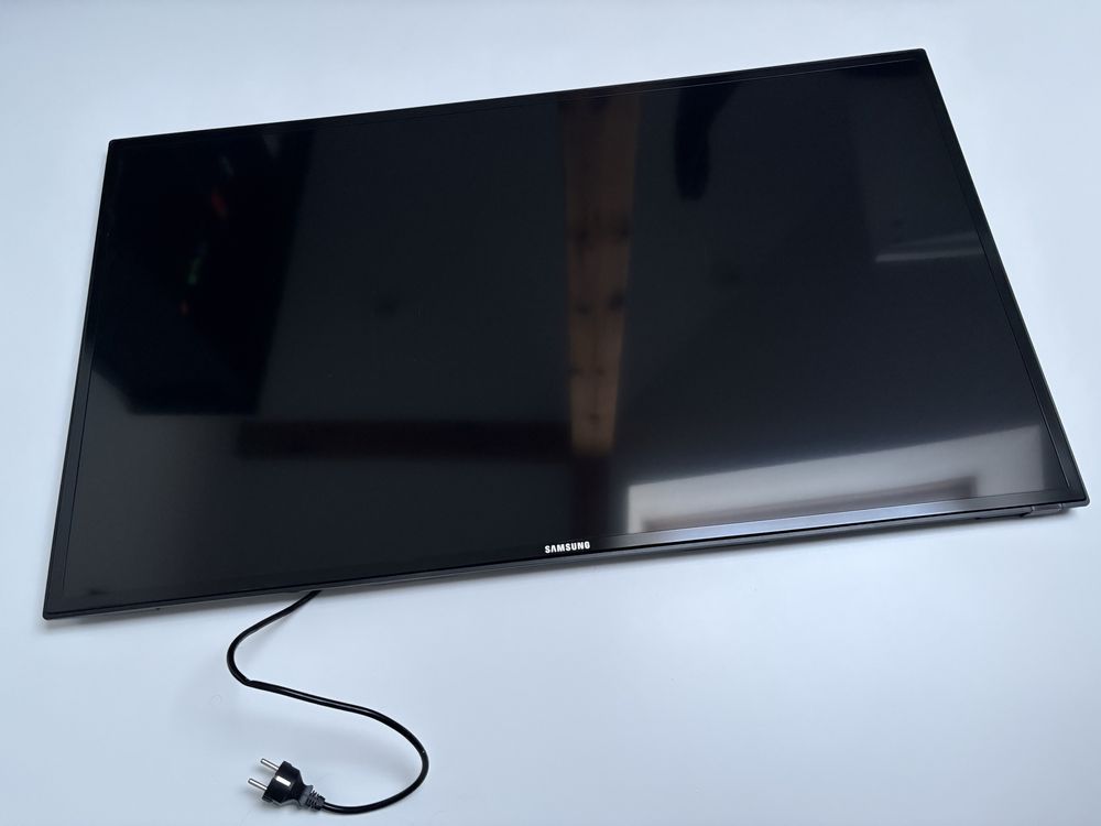 Monitor Samsung ME46C 46” - profesjonalny wyświetlacz do reklam/biura