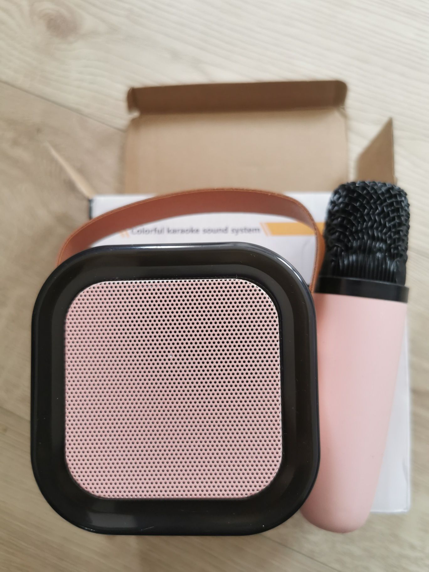 Mini zestaw do karaoke Bluetooth, mikrofon i głośnik bezprzewodowy.