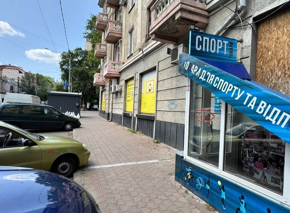 Соборная/Потемкинская фасадное помещения в цоколе 97м 55000$