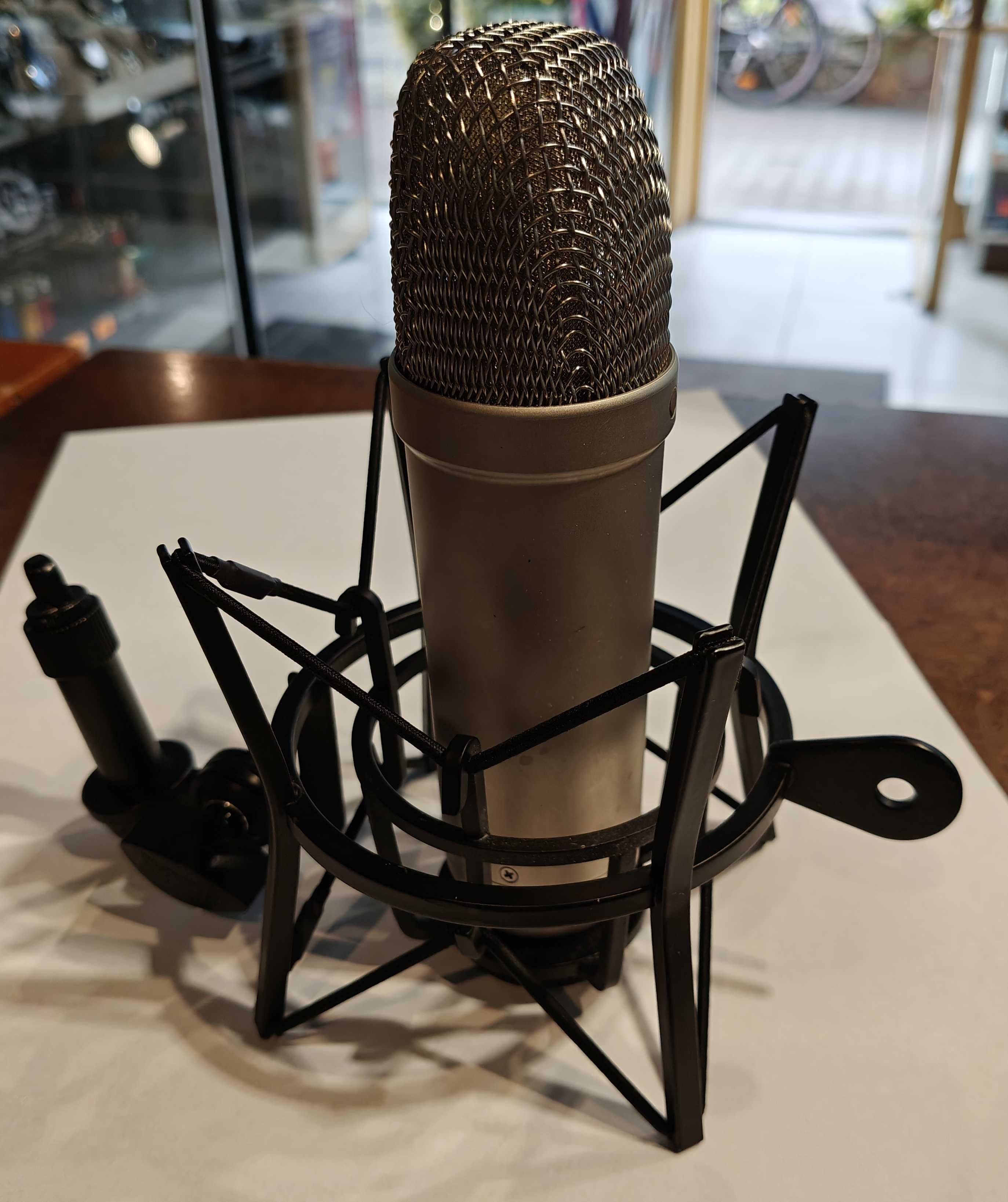 Behringer U-Phoria UMC22/ mikrofon RODE NT1-A/ kable/ stan BDB
