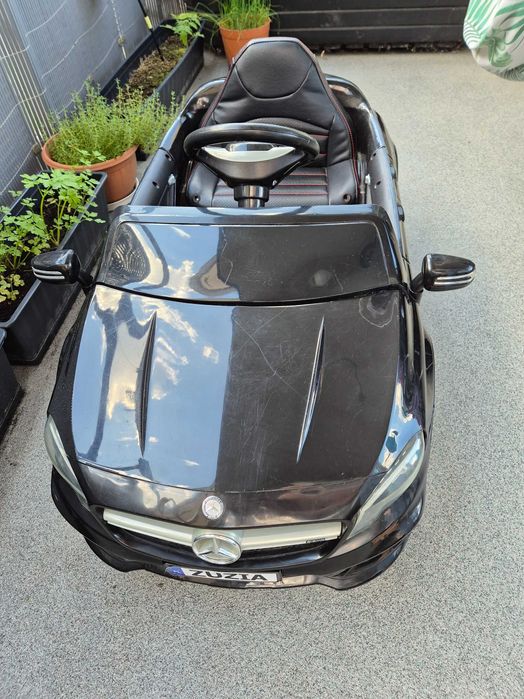 Samochodzik dziecięcy na akumulator