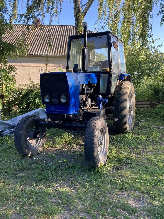 Трактор ЮМЗ 6 хороший стан є навісне обладнання.