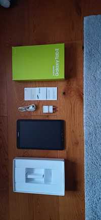 ZESTAW Tablet Samsung Galaxy Tab E