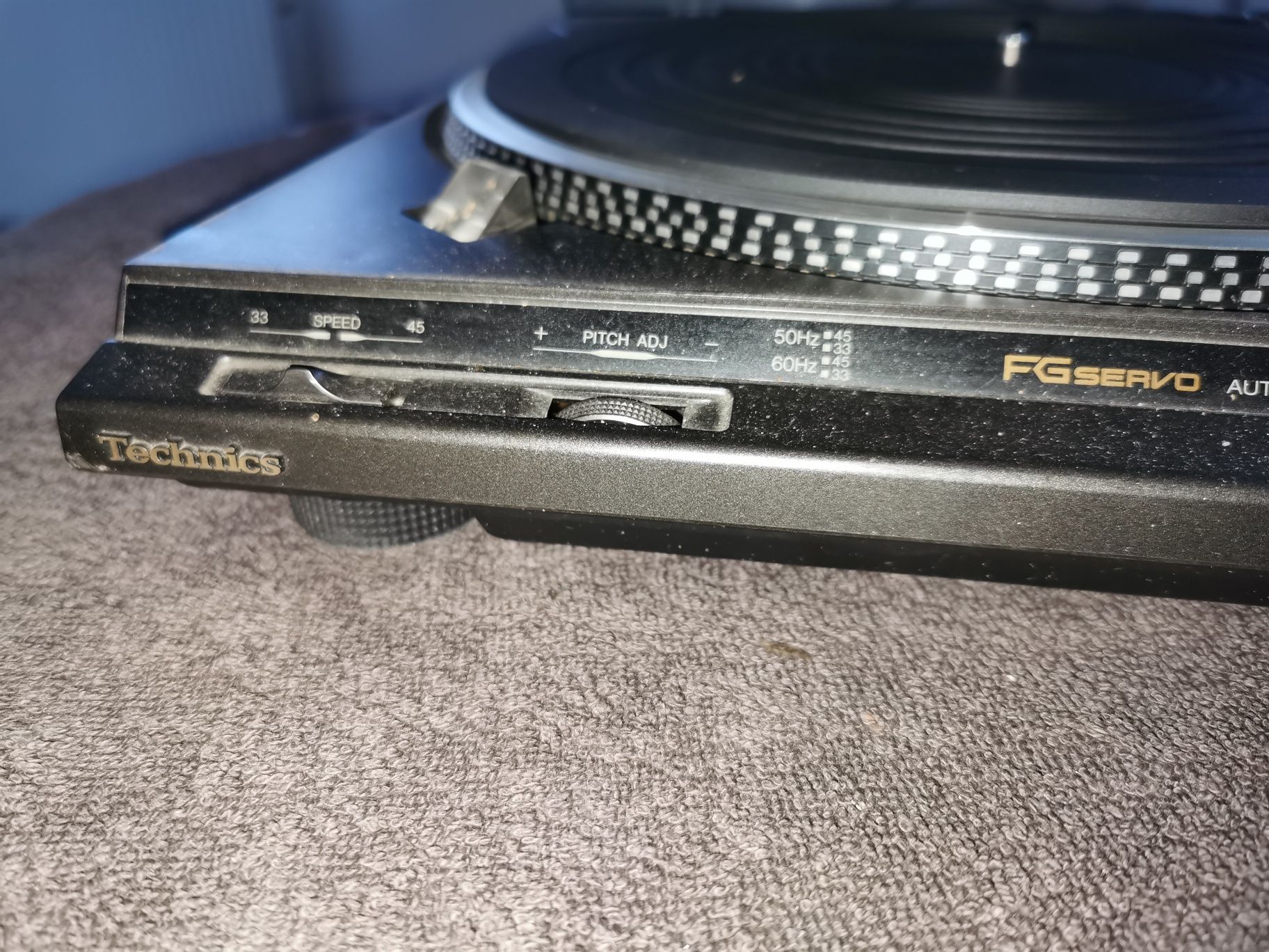 Gramofon Technics na płyty winylowe