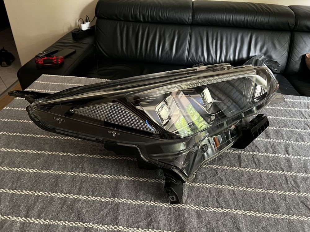 Reflektor prawy nissan leaf 2 full led