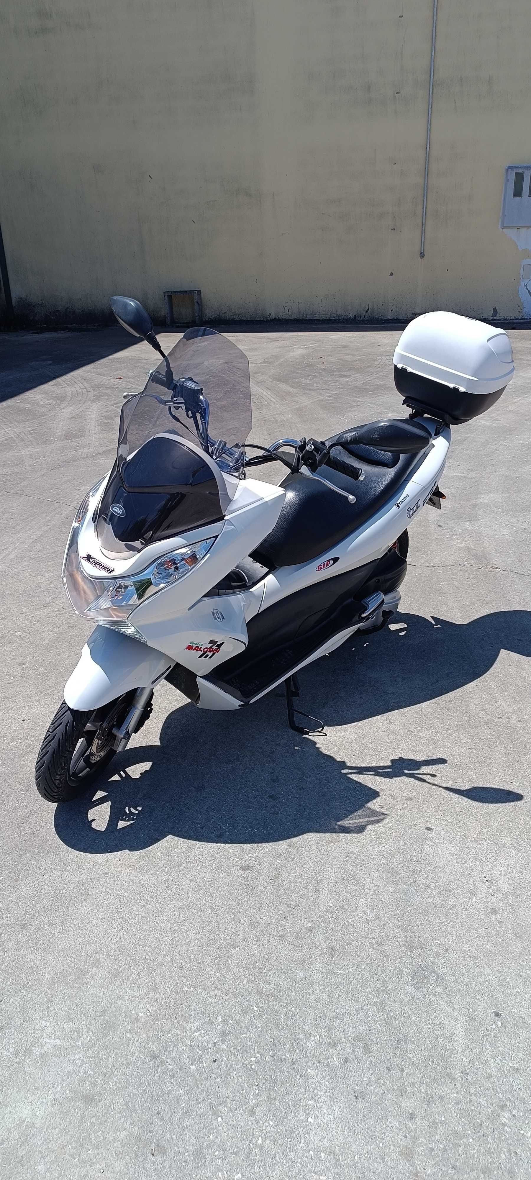 Honda PCX 125 muito econômico