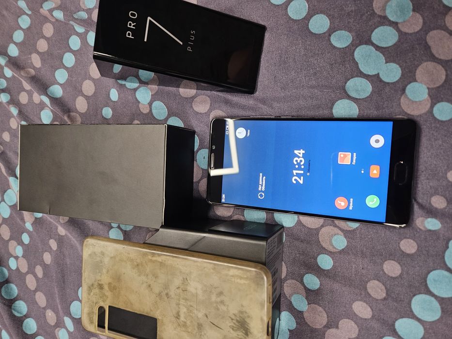 Meizu pro 7 plus 64гб. 6 озу