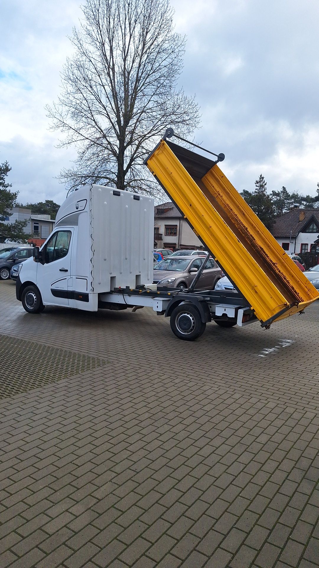 Zabudowa wywrotka paka Renault Master