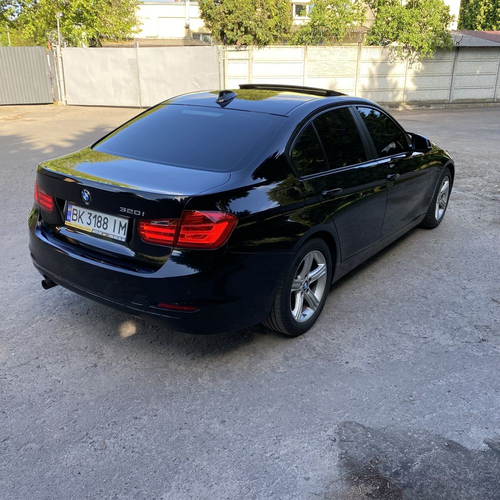 Продам BMW F30 320i