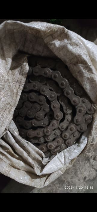 Ланцюги маю різні