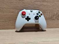 Kontroler Microsoft Xbox One biały