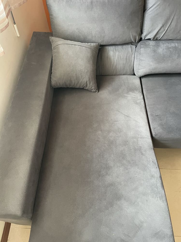 Sofá com chaise longue