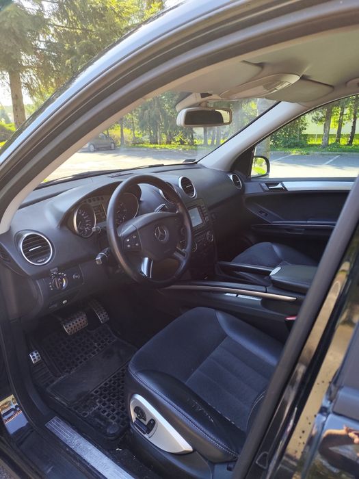 Mercedes Benz ML500 V8 bez AirMatic