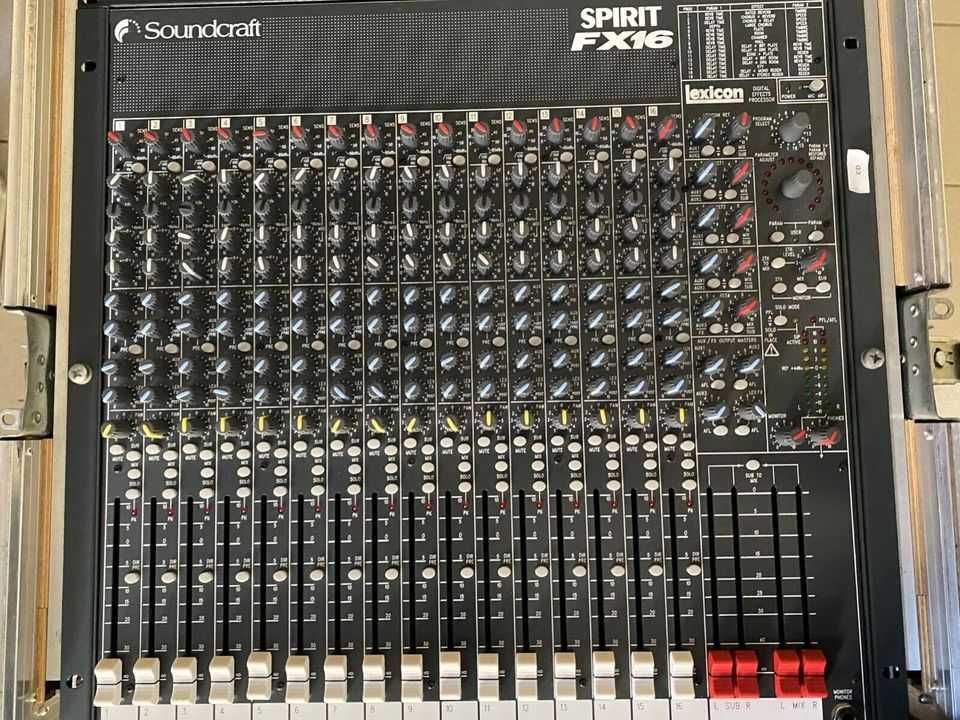 SOUNDCRAFT Spirit FX 16 - Mixer with Lexicon Effects !