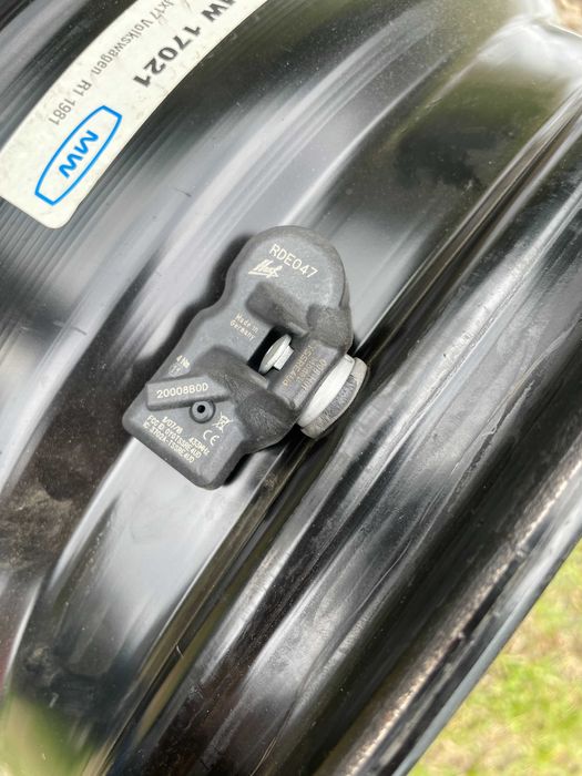Okazja oryginalne felgi VW TIGUAN 6.5Jx17 ET38 5x112 czujniki kołpaki