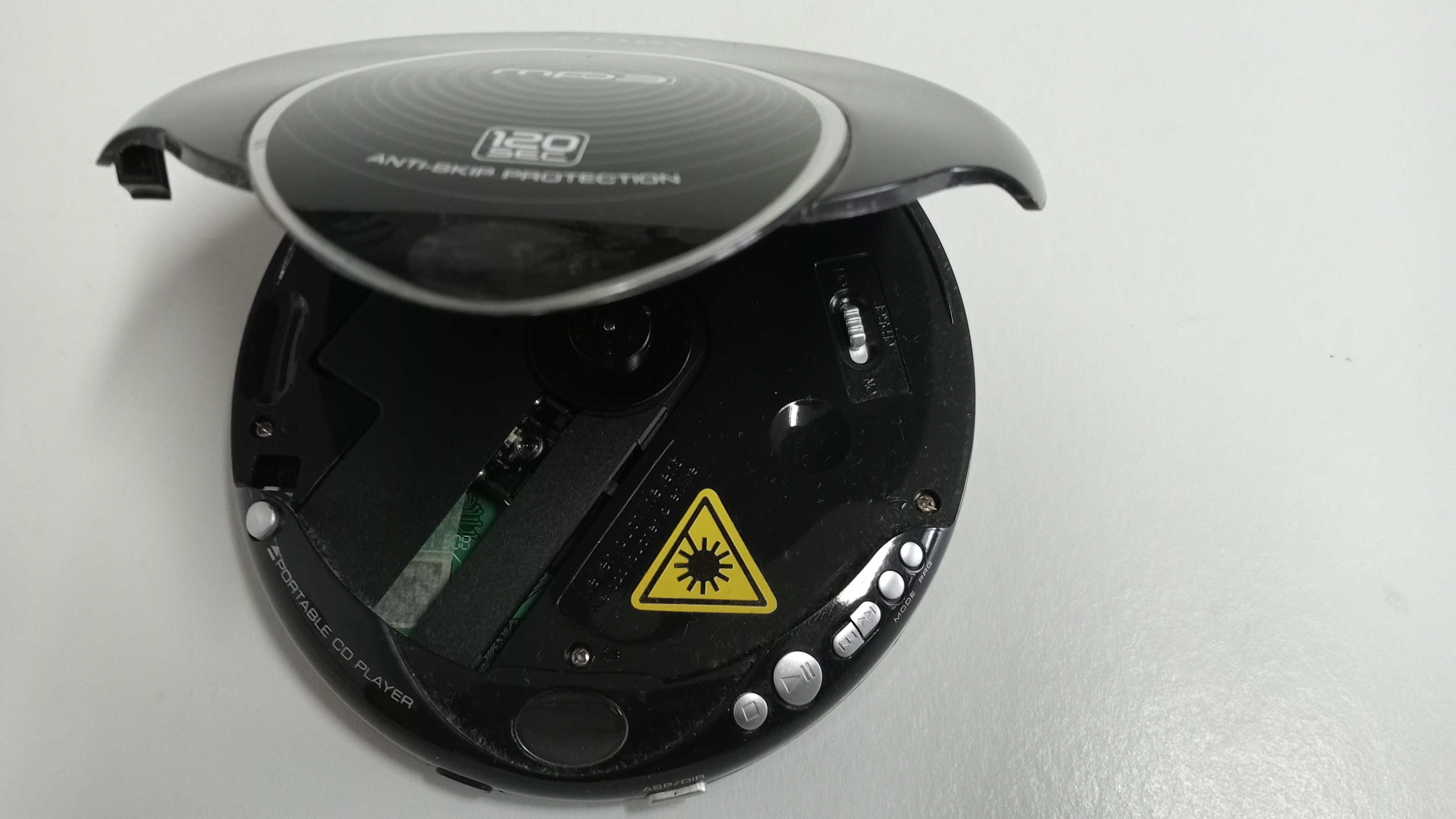 Leitor portatil de CD e CD-MP3 como novo