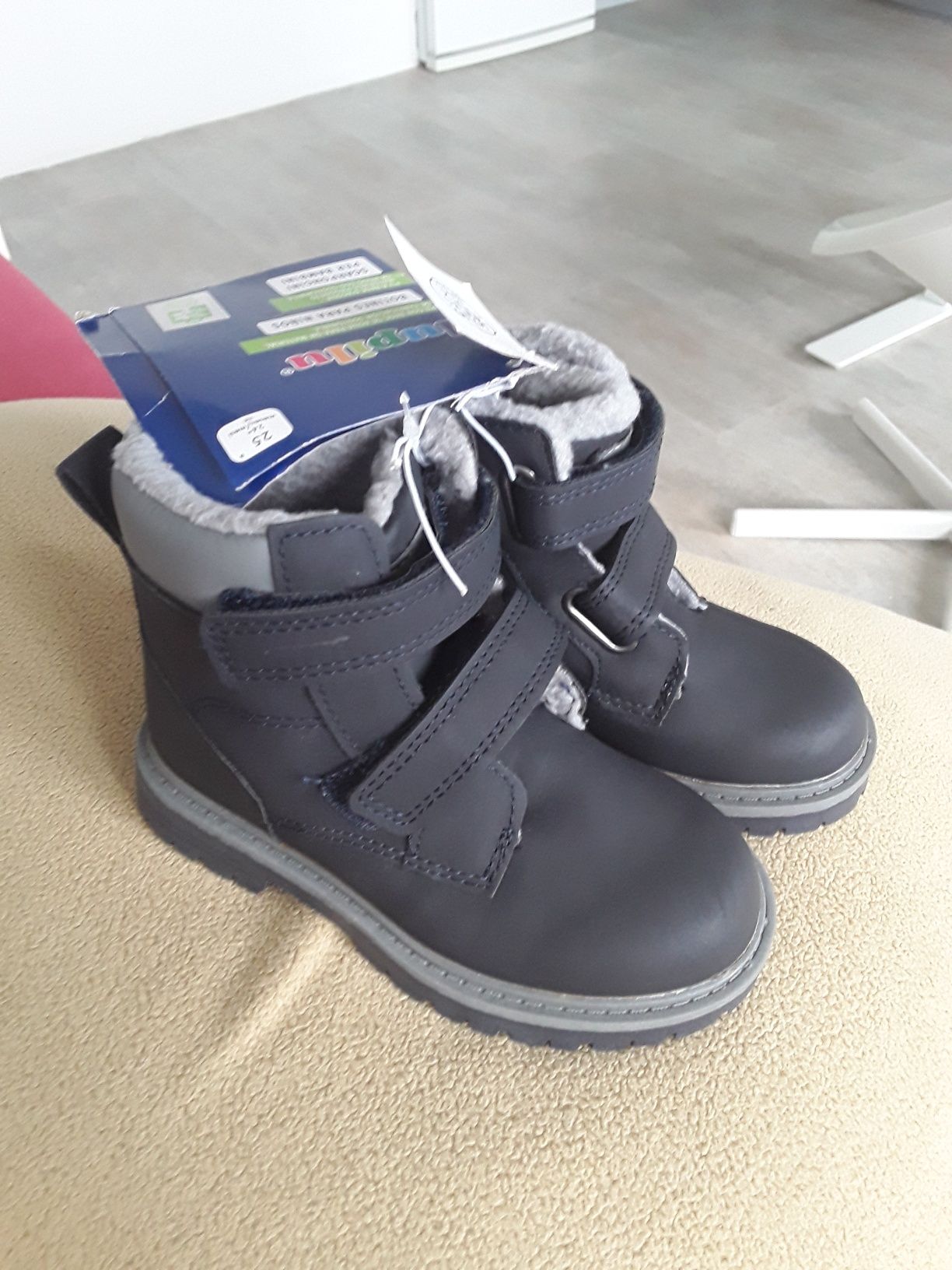 Botas criança novos