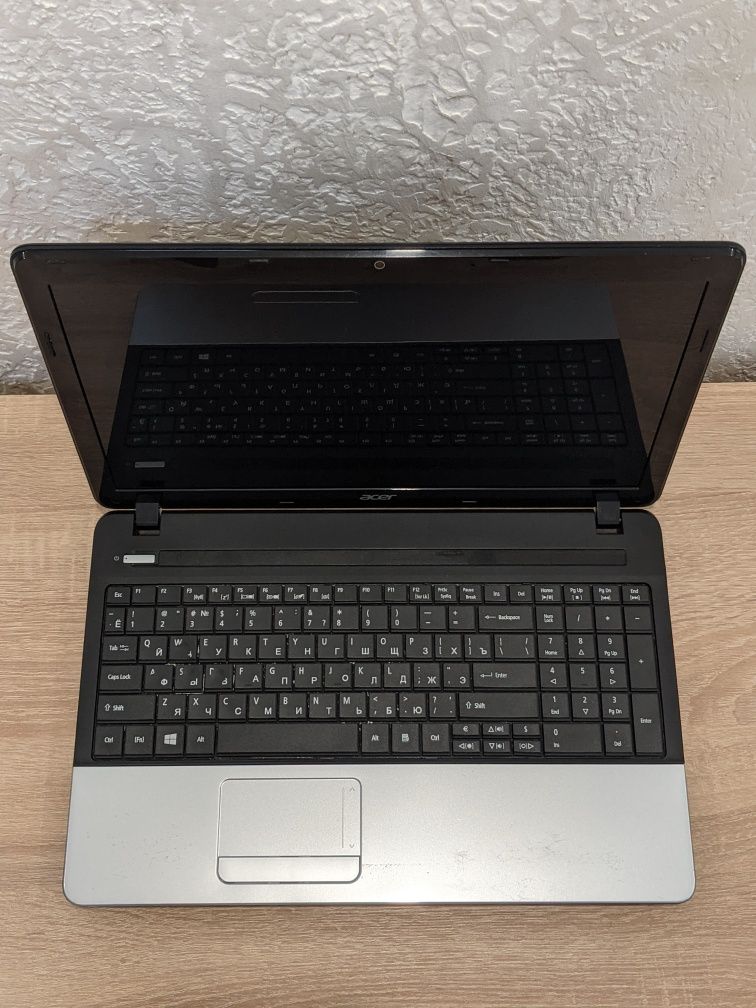 Acer 15.6/Core i3 3110m/Nvidia/Бат 1год/Хороший стан/SSD+HDD/RAM 8gb/