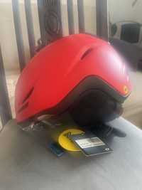 Kask narciarski Giro M nowy